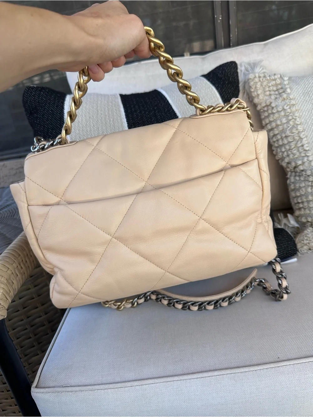 Chanel Large 19 Flap Bag cream Beige Lambskin Mixed Hardware 100% authentic